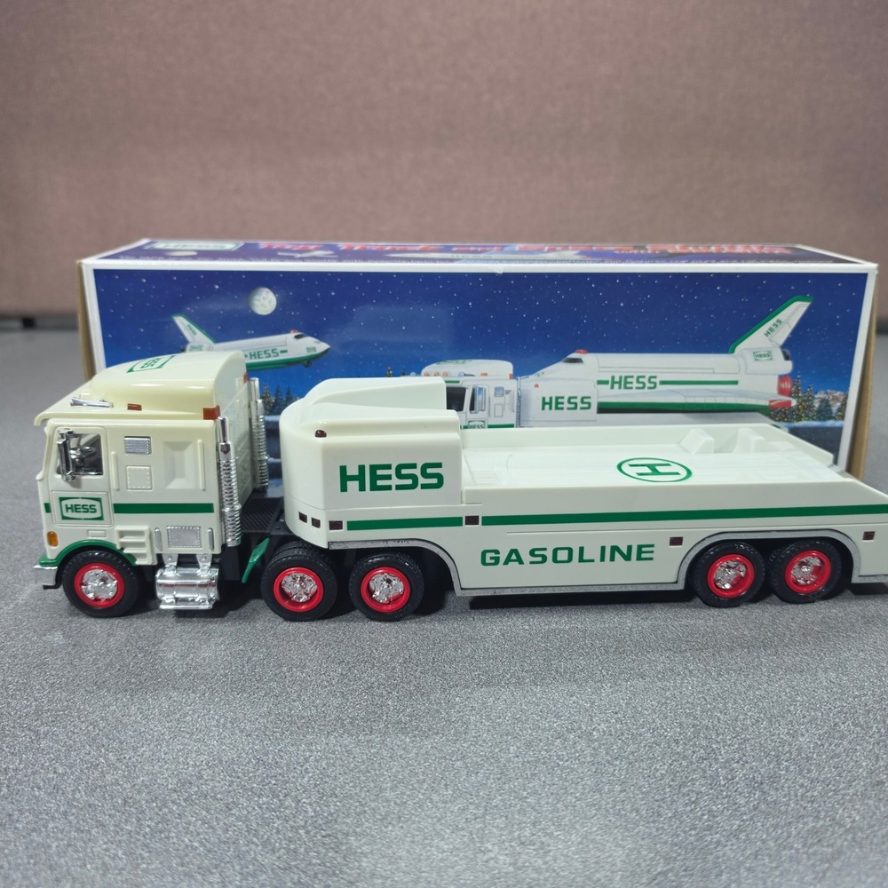 Hess Toy Truck 1999 Gasoline Transport White Green Excellent Space Shuttle Base
